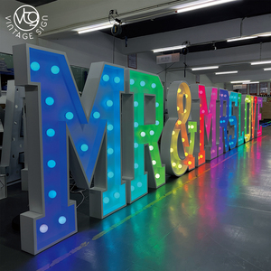 Lettres lumineuses personnalisées à <span class=keywords><strong>changement</strong></span> <span class=keywords><strong>de</strong></span> couleur RVB, lettres LED pour la décoration <span class=keywords><strong>de</strong></span> mariage - Product Image 1