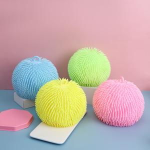 Jouet pour enfants anti-stress lumineux à LED, boule moelleuse à yeux bombés, motif dessin animé, pour promotion en marché nocturne, vente en gros - Product Image 2