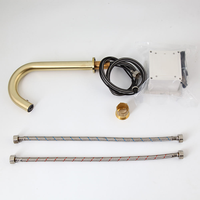 Robinet automatique à capteur infrarouge, alimenté par piles, eau chaude et froide, robinet mitigeur sans contact doré pour lavabo de salle de bain, robinet électronique