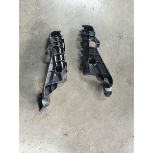Front Bumper <b>Brackets</b> 52535-53030 52536-53030 For IS250 IS200T Replacement Parts PP Material - Product Image 1