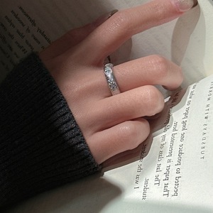 Bague en argent pur S925 de style italien Mid Ghulas, design rayé vintage avec motif géométrique, placage rhodium, accessoire de coiffure - Product Image 3