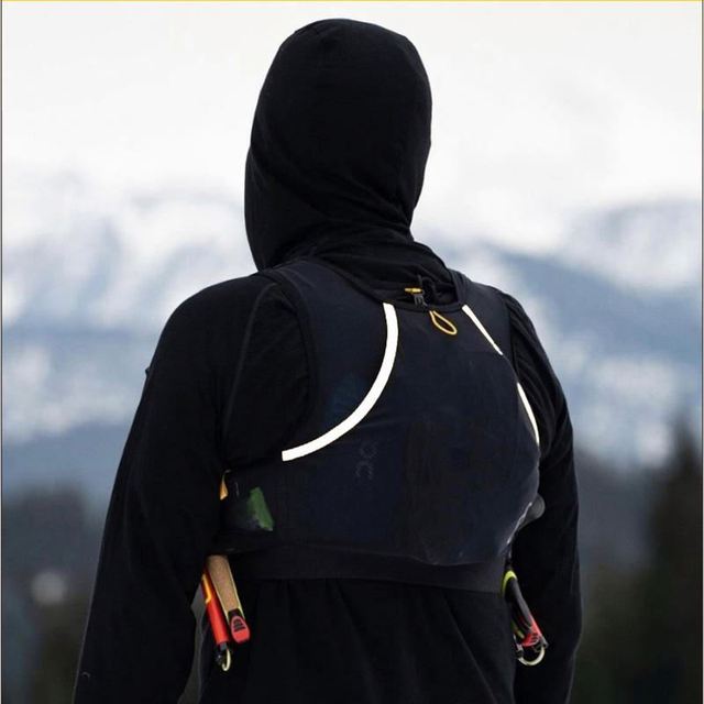 Men Chest Pouch Phone Holder Vest Lightweight Phone Pouch Reflective Vest for Running or Cycling