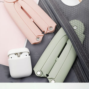 Mini Percha Portátil de Viaje Plegable Multifuncional Tipo Gancho de Plástico para Dormitorio y Viajes - Product Image 3