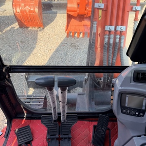 Mini-excavatrice d'occasion de 5,5 tonnes, série U55, avec pompe à engrenages et roulements, faible nombre d'heures de fonctionnement - Product Image 4