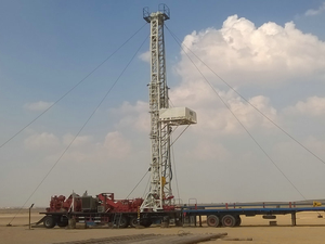 Foreuse industrielle HJH Sc1000 pour puits d'eau, profondeur max. 1000 m, moteur diesel 26 tonnes, composants essentiels, utilisation facile - Product Image 3