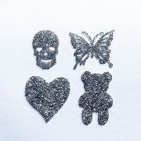 Patchs en strass thermocollants en gros, appliques en strass de cristal, pierres, cœur, ours, papillon, crâne pour la décoration de vêtements