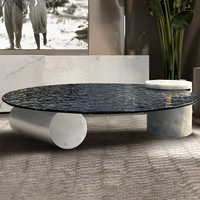 Table basse extensible de luxe moderne italienne, design vague d'eau, finition marbre minimaliste, verre sur mesure pour petite maison