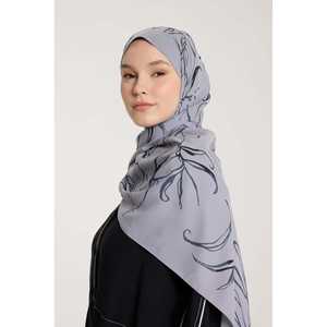 Écharpe longue Pure Tone style câble, motif feuilles argentées et grises - Product Image 4