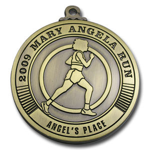 Médaille sportive personnalisée en alliage de zinc plaqué or 3D pour marathon - Product Image 1