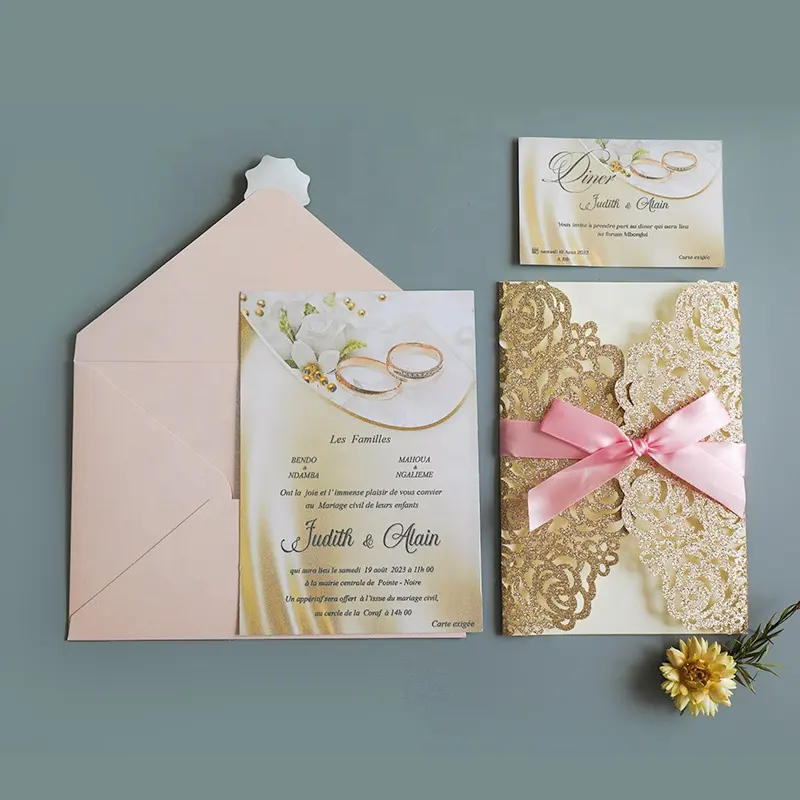 Carte d'invitation romantique transparente personnalisée en acrylique rose Quinceanera pour fête d'anniversaire et de mariage avec enveloppe et tampon en cire