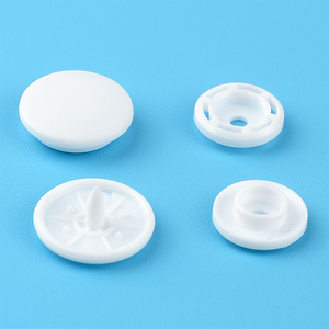 Bán Buôn Trong Giá Rẻ Giá Trắng/Đen Báo Chí Stud Nhựa <span class=keywords><strong>Snap</strong></span> Nút Fastener Nút Băng Cho Quần Áo Túi Bé Giày Hàng May Mặc - Product Image 4