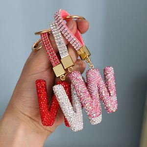 Llavero de Aleación de Moda 2026 con Colgante de Diamantes y 26 Letras - Regalo Premium para Decoración de Bolsos y Coches - Product Image 4