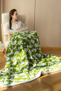 Plaid en Jacquard Personnalisé de Haute Qualité, Ultra Doux, en Polaire et Flanelle, Durable, Plusieurs Tailles Disponibles pour Chambre et Salon - Product Image 3