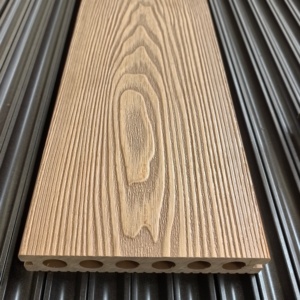 Pavimentazione in Composito Legno-Plastica Impermeabile e Anti-UV per Esterni - Product Image 3