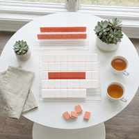 Jeu de Mahjong Américain de Luxe OEM Moderne avec Tuiles en Acrylique Couleurs Personnalisées, Pions, Fleurs, Supports – Portable, Résistant à l'Eau et Durable