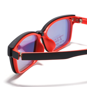 <span class=keywords><strong>Occhiali</strong></span> <span class=keywords><strong>da</strong></span> Sole Clip-on 2-in-1 per Bambine con Montatura TR, Comodi <span class=keywords><strong>da</strong></span> Indossare e Resistenti agli Urti - Product Image 4