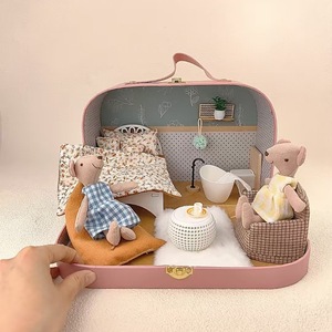 Set <span class=keywords><strong>de</strong></span> Juego Familiar <span class=keywords><strong>de</strong></span> <span class=keywords><strong>Casa</strong></span> <span class=keywords><strong>de</strong></span> Muñecas - Modelo Detallado en Miniatura 1:6 Escena <span class=keywords><strong>de</strong></span> Mini Habitación - Caja <span class=keywords><strong>de</strong></span> Regalo para el Día del Niño del 1 <span class=keywords><strong>de</strong></span> Junio - Product Image 5