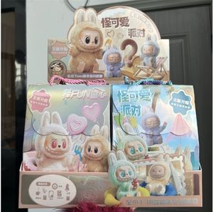 مجموعة أدوات مدرسية متنوعة من 8 قطع مع أقلام جل 0.5 مم وقلم مفاجآت بلاستيكي وملصقات كهدية - Product Image 3