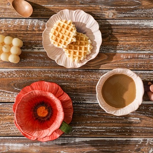 Taza de Café de Cerámica 3D con Diseño Floral Creativo, con Platillo, Pintada a Mano, Taza de Té con Pétalos de Flores, Vajilla de Porcelana Personalizada, Venta al Por Mayor - Product Image 4