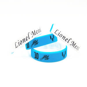 Braccialetti Promozionali Impermeabili in Silicone di Fama Mondiale con Logo in Rilievo di <span class=keywords><strong>Lionel</strong></span> per Superstar del Calcio - Product Image 5