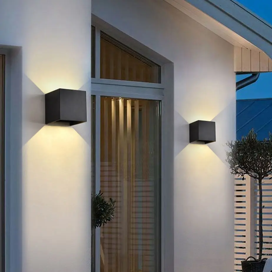 Outdoor Waterproof Light Adjustable Double-headed Up and Down Light Exterior Wall Light