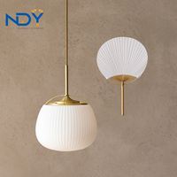 Luminaire suspendu à faible éblouissement pour un éclairage intérieur confortable et durable au quotidien
