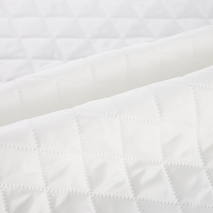 190G Siêu Âm Nổi Bông Vải 100% Polyester Mềm Quần Áo Lót Dệt Vải Ren Cho Túi Xách Và Quần Áo - Product Image 1