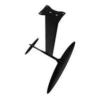 Aile hydrofoil en carbone ART V2 939, design à profil haut pour un décollage facile, une glisse stable et des performances efficaces pour les riders avancés
