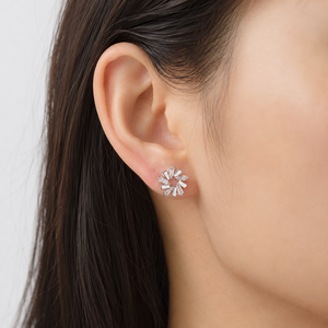 Orecchini a perno con fiore, stile Princess Cut, accessori per l'orecchio da indossare tutti i giorni - Product Image 5