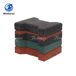 Briques de revêtement de sol <span class=keywords><strong>en</strong></span> caoutchouc durable <span class=keywords><strong>en</strong></span> os de chien <span class=keywords><strong>pour</strong></span> écuries de <span class=keywords><strong>chevaux</strong></span> allées allées tapis de décrochage caoutchouc antidérapant - Product Image 6