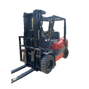 Precio barato 3 etapas 4,5 m con cilindro medio Toyota 6FD30 motor diésel TOYOTA carretilla elevadora 3 toneladas en Stock para la venta - Product Image 1