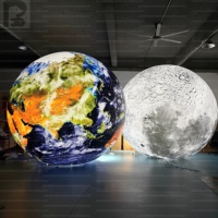 Globe terrestre et lunaire géant gonflable lumineux à LED personnalisé de 4 m pour événements sur le thème de l'espace et musées