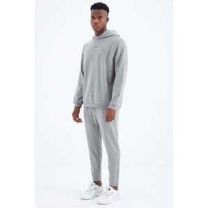 ชุดวอร์มผู้ชาย Kelvin Basic สีเทาเมลันจ์ 340gsm ชุดลำลองระบายอากาศได้ดี เสื้อฮู้ดและกางเกงขายาว - Product Image 2