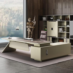 โต๊ะทำงานผู้บริหารขนาดใหญ่ทันสมัยระดับไฮเอนด์พร้อมเก้าอี้ ผลิตในกวางตุ้ง วัสดุอื่นๆ - Product Image 2