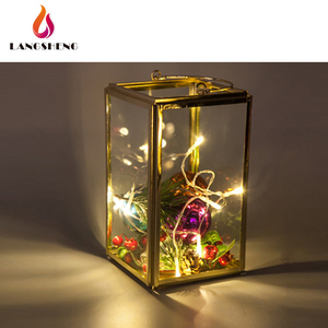 Venta al por mayor, venta directa de fábrica de moda de Navidad led linterna de metal - Product Image 4