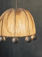 Suspension dôme en tissu plissé fait main, style nordique bio, avec éléments sphériques, LED chaleureuse, pour villa, salle à manger, hôtel, scandinave, sur mesure