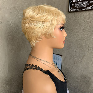 Perruque Synthétique <span class=keywords><strong>Courte</strong></span> Pixie Blonde de Haute Qualité LIWANGLONG HAIR pour <span class=keywords><strong>Femme</strong></span>, Lisse et Ondulée, avec Frange, Effet Volumineux et Superposé, Résistante à la Chaleur - Product Image 4