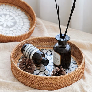 Vente chaude Personnalisé Plateau De Service Rond En Osier Naturel Tissé À La Main Plateau En Rotin pour La Décoration Intérieure Stockage Des Aliments Utilisation De La Salle De Bains - Product Image 1