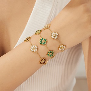 Daisy <b>Flower</b> Chain <b>Bracelet</b> Gold Plated Zinc Alloy Women's Jewelry Gift Accessory - Product Image 3