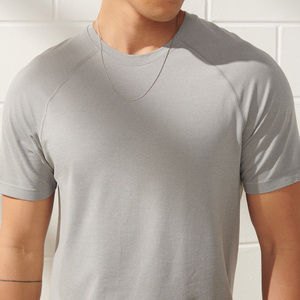 T-shirt personalizzata ad asciugatura rapida da <span class=keywords><strong>uomo</strong></span> allentata e traspirante abbigliamento sportivo Fitness Running Training Gym t-shirt da <span class=keywords><strong>uomo</strong></span> Fitness - Product Image 4