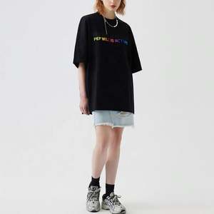 T-Shirt surdimensionné lourd 250 Gsm personnalisé pour femmes tissu tricoté respirant 100% coton brodé Logo coupe ample décontracté - Product Image 4