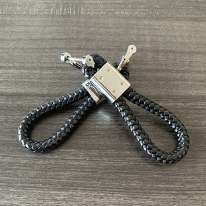 LLavero de marca de coche de metal popular al por mayor llavero de cuero trenzado con logotipo de coche de metal plateado para recuerdos y promociones - Product Image 5