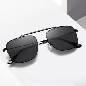 Lunettes de soleil carrées de luxe pour hommes, verres polarisés TAC UV400, monture complète, style professionnel, noir, or, marron, protection solaire tendance - Product Image 2