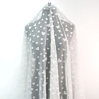 Tela de tul de malla transparente de poliéster y elastano, suave, elástica, ligera, con flocado de corazones, para vestidos, velos y moda infantil