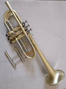 Fabricante al por mayor de instrumentos de trompeta sintonizados en C de alta resistencia Instrumentos sintonizados en B bajos Banda de armonía de rendimiento profesional - Product Image 2