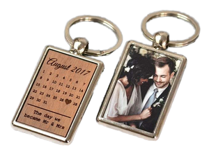 Mini Vintage Cartoon Tourist Souvenir Zinc Alloy Sneaker Keychain Blanks for Letterpress Printing - Product Image 1