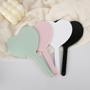 <span class=keywords><strong>Espejo</strong></span> de Maquillaje de Mano <span class=keywords><strong>con</strong></span> Forma de Corazón, <span class=keywords><strong>Espejo</strong></span> de Mano de Plástico Rosa <span class=keywords><strong>con</strong></span> Asa y Orificio para Regalo del Día de San Valentín - Product Image 3