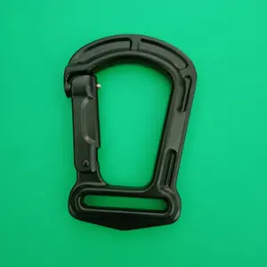 黑色登山扣钩扣，适用于 TRX 悬架训练表带。