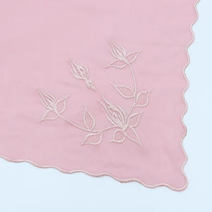 توريد حصري عبر الحدود: وشاح شيفون مطرز مربع الشكل، شالات طويلة بتصاميم مخصصة، عينات 100D سادة للنساء الماليزيات - Product Image 3