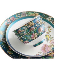 Service de table en porcelaine fine de style européen, minimaliste et luxueux, avec bordure dorée, 52 pièces, emballé dans un coffret cadeau